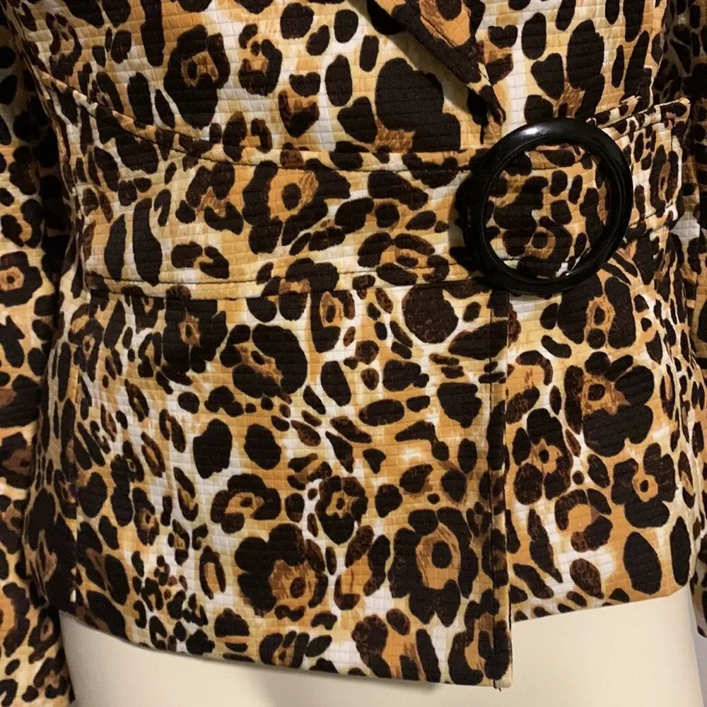 Vintage Isabella quilted animal print blazer jacket. Size 8‎